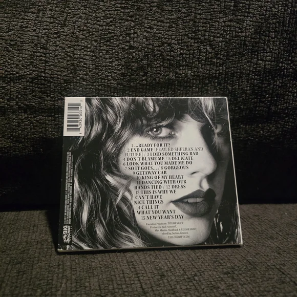 Taylor Swift | Reputation CD W/ Poster 9 & 10 Rep Tour Ticket Verified Fan Card - Picture 4 of 5